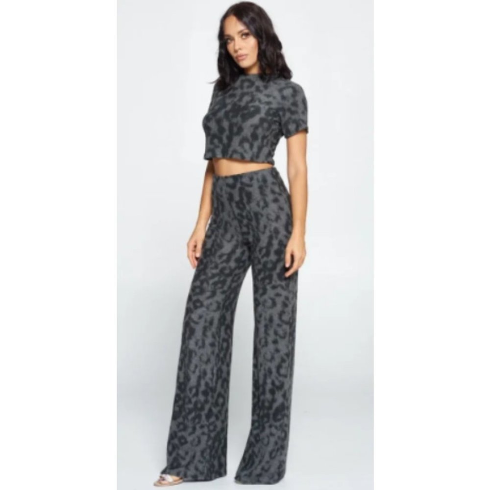 NWT Dark Gray & Black Animal Leopard Print Cropped Top & Flared Pants Maya SET